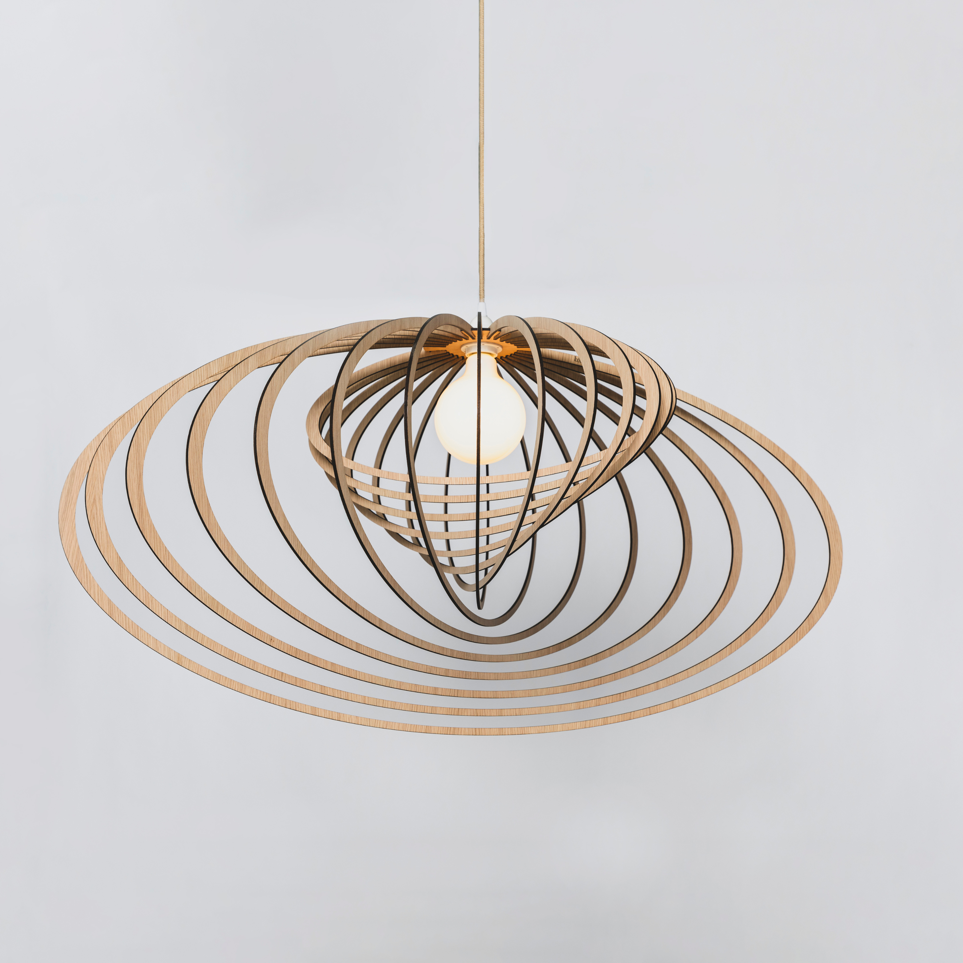 Large raw oak nashira