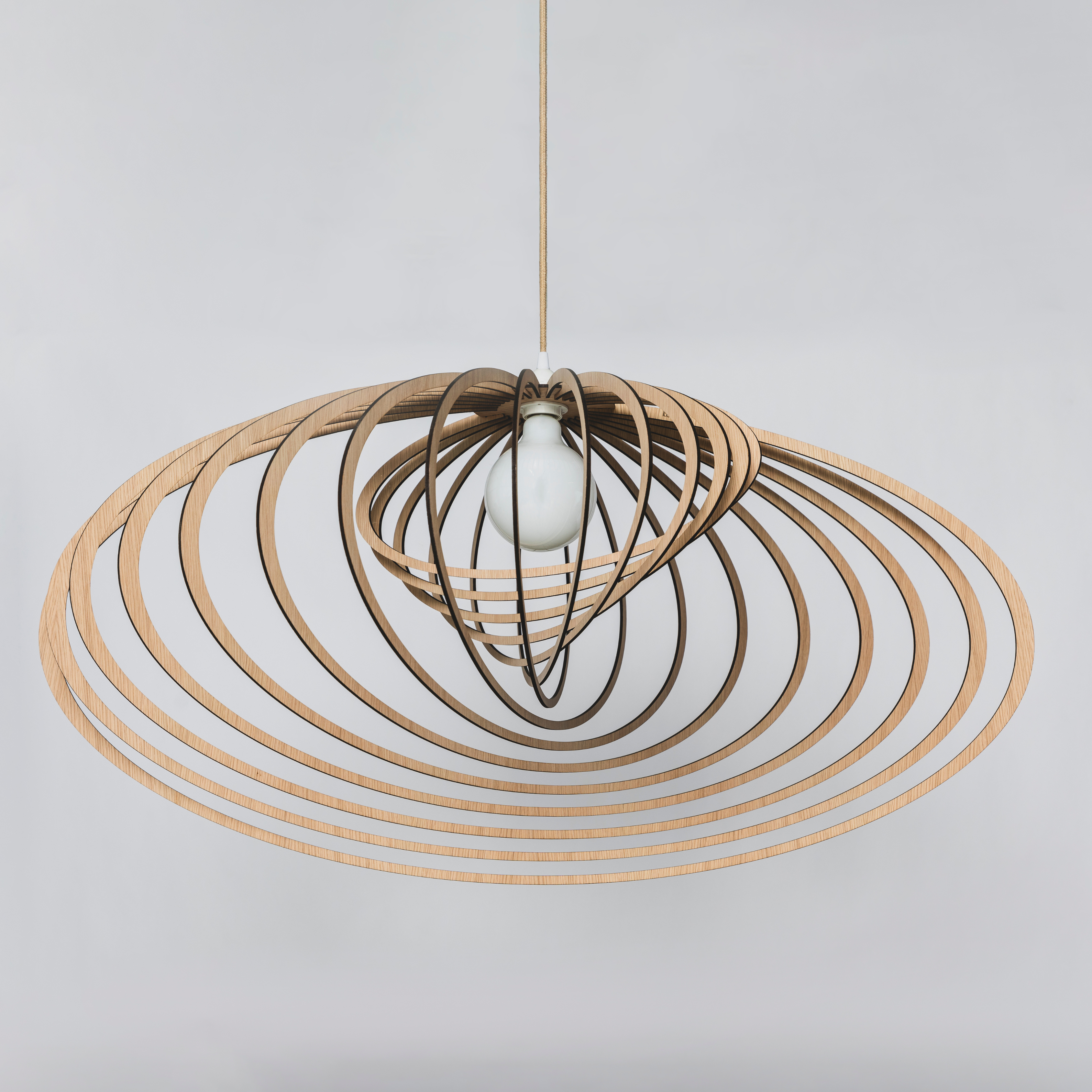 Large raw oak nashira